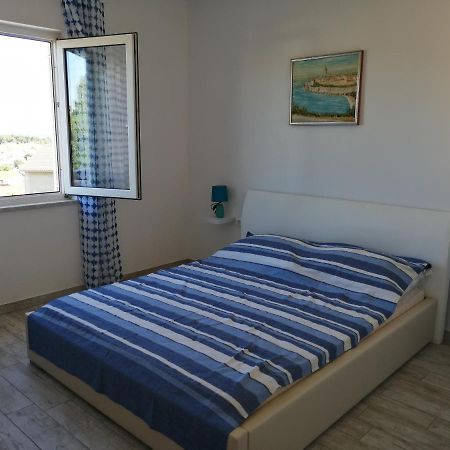 Apartmani Nevera Krk Town Zewnętrze zdjęcie