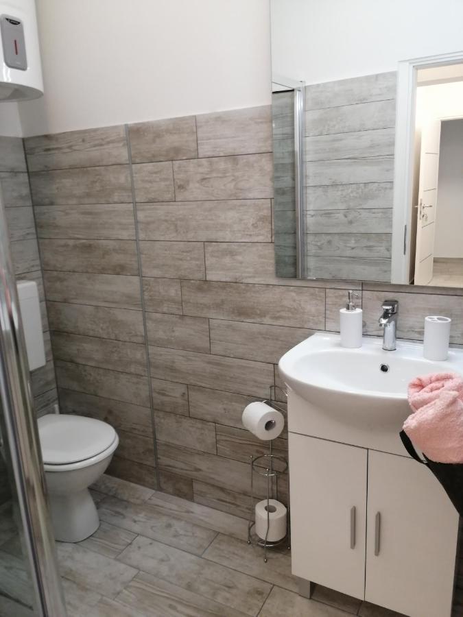 Apartmani Nevera Krk Town Zewnętrze zdjęcie